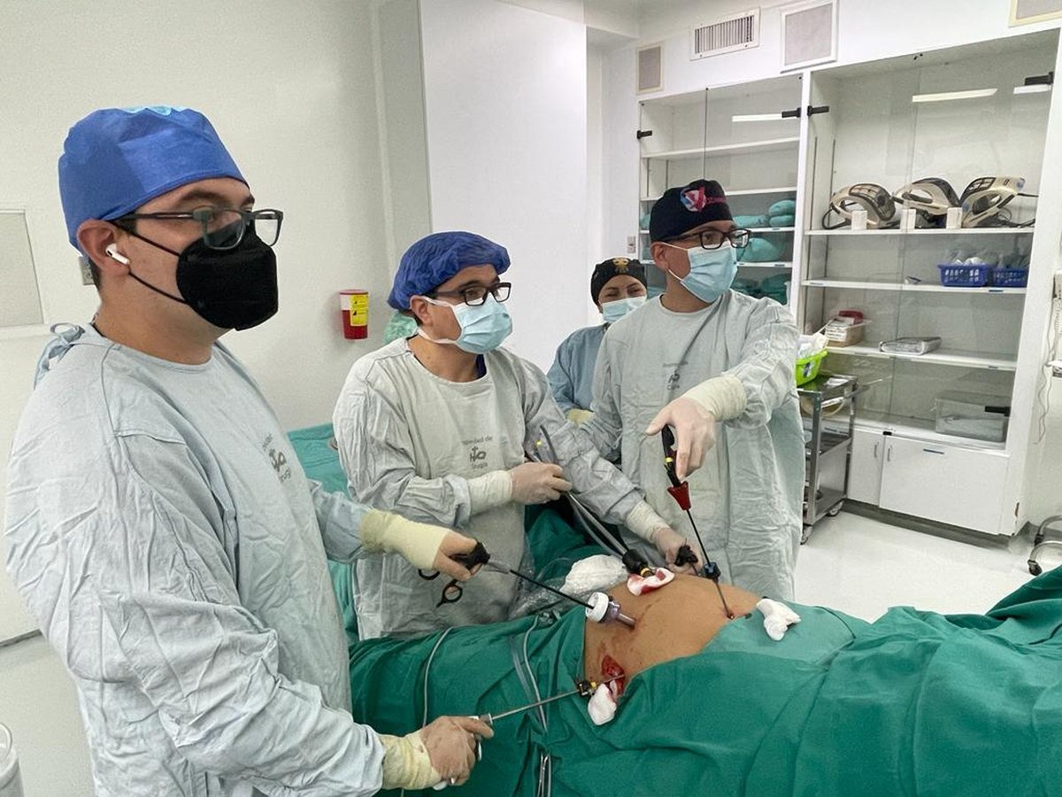 Servicios quirúrgicos del Dr. Milton Araujo en Quito